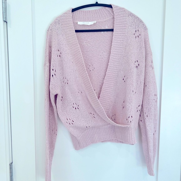 New without tags ASTR the label light lavender V Neck wrap sweater size M. - Picture 1 of 7